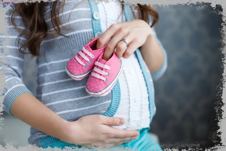30 tednov nosečnosti - kakšen je mesec, trebuh, teža in razvoj otroka