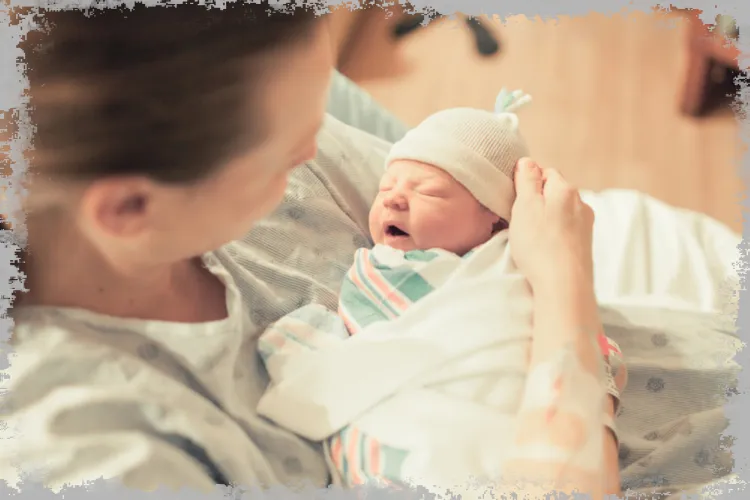 Přirozený porod: známky a stádia porodu, jak to vypadá, po císařském řezu, výhody