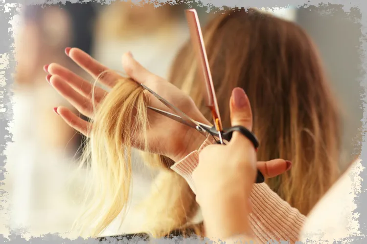 Как да подстрижете косата си у дома? - техники за рязане
