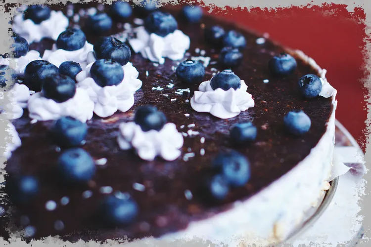 Blueberry cheesecake - bela čokolada ali na hrustljavi podlagi