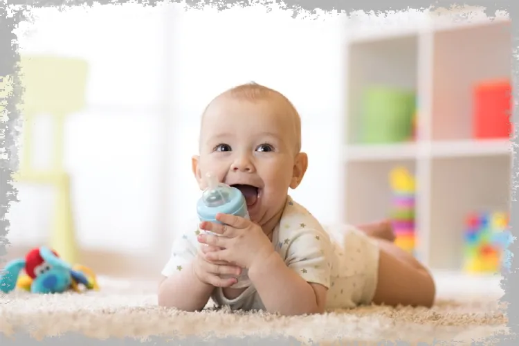 7 mesečni dojenček - razvoj, jedilnik, kaj jesti, igrati