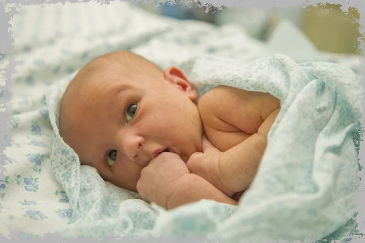 Теплая сыпь у младенцев и новорожденных: симптомы, лечение, причины