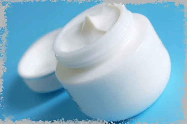 Зашто је крема бела? И зашто је понекад другачија боја?