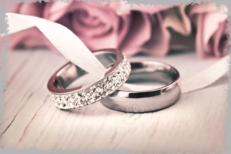Poročni prstani iz titana Fantastična alternativa zlatu in platini