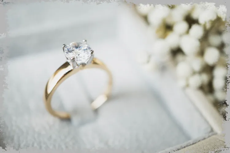 Blazine za poročni prstan. Potrebni poročni detajli ali luksuz?